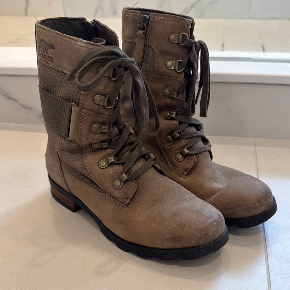 Sorel Women's Brown Lace-Up Combat Boots